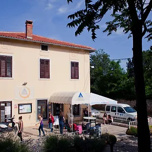 Albergue Hi, PUY